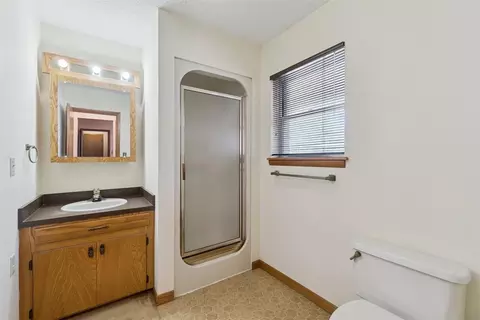 Bath - 1237 Denison Dr, Norman, OK 73069 photo 7 of 8