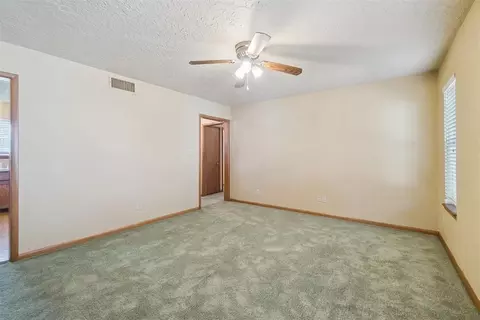 Living - 1237 Denison Dr, Norman, OK 73069 photo 3 of 9