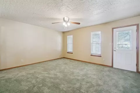 Living - 1237 Denison Dr, Norman, OK 73069 photo 5 of 9