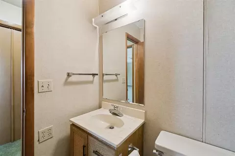 Bath - 1237 Denison Dr, Norman, OK 73069 photo 4 of 8