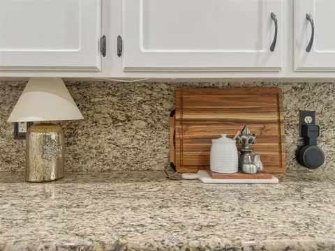 Kitchen - 3208 Gettysburg Dr, Altus, OK 73521 photo 9 of 9