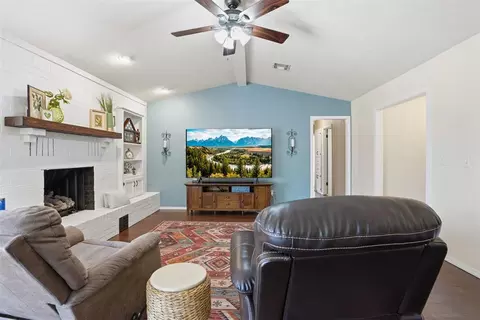 Living - 3208 Gettysburg Dr, Altus, OK 73521 photo 1 of 4
