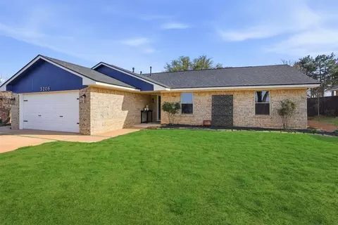3208 Gettysburg Dr, Altus, OK 73521