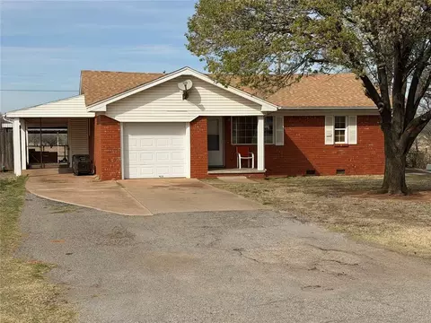 709 E N Boundary Hwy, Sentinel, OK 73664
