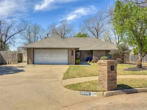 4604 Osborn Ln, Yukon, OK 73099