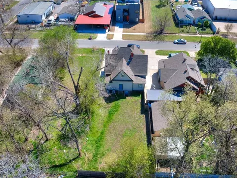 1615 NW 1st St #A & B, Oklahoma City, OK 73106