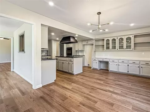 Kitchen - 405 Willow Branch Rd, Norman, OK 73072 photo 1 of 3