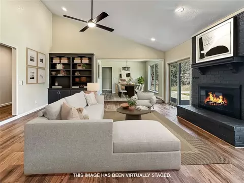 Living - 405 Willow Branch Rd, Norman, OK 73072 photo 2 of 2