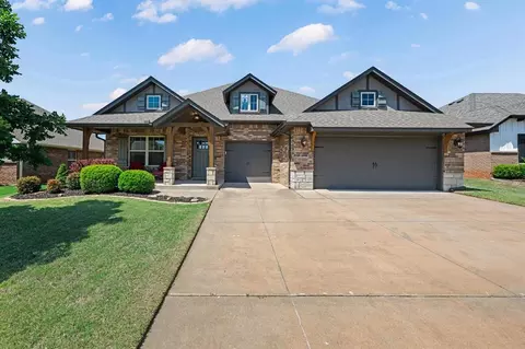 9917 NW 143rd St, Yukon, OK 73099