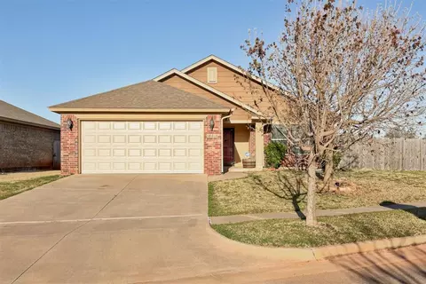 18613 Ochoa Dr, Edmond, OK 73012