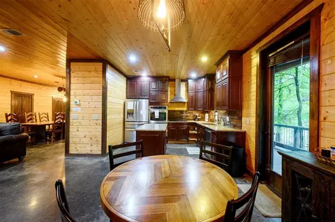 Dining - 29 Moonseed Cir, Broken Bow, OK 74728 photo 2 of 2