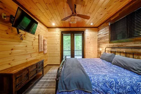 Bedroom - 29 Moonseed Cir, Broken Bow, OK 74728 photo 8 of 10