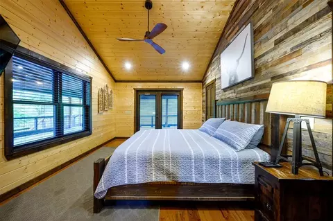 Bedroom - 29 Moonseed Cir, Broken Bow, OK 74728 photo 5 of 10