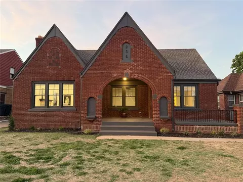 809 NE 17th St, Oklahoma City, OK 73105