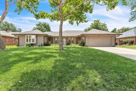 8240 NW 98th St, Oklahoma City, OK 73162