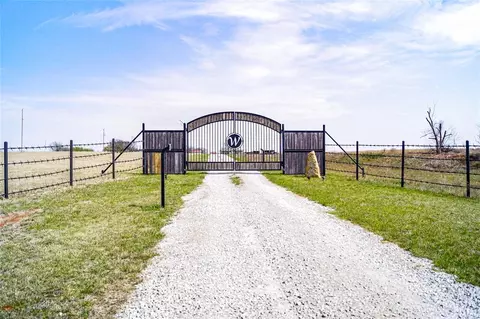 5598 Dillard Rd, Wilson, OK 73463