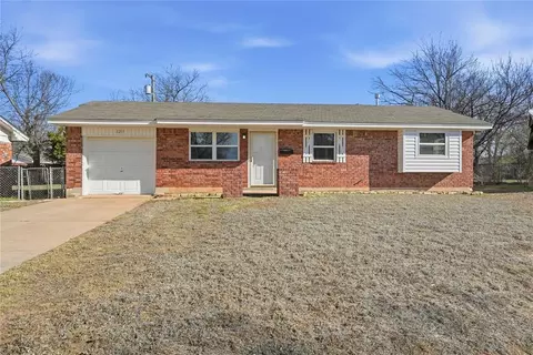 1217 Charleston Ct, Norman, OK 73071