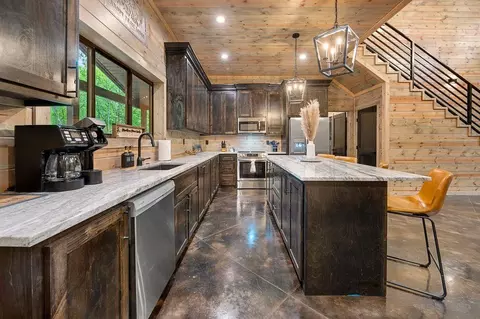 Kitchen - 47 Canopy Trl, Broken Bow, OK 74728 photo 3 of 4