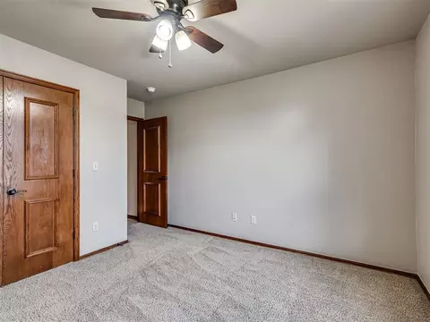 Bedroom - 104 Stotts Rd, Mcloud, OK 74851 photo 4 of 5