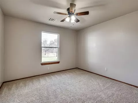 Bedroom - 104 Stotts Rd, Mcloud, OK 74851 photo 3 of 5