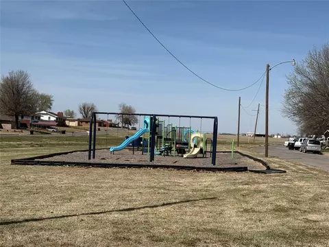 Other - 826 Hillcrest Dr, Watonga, OK 73772 photo 7 of 10