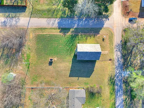 201 W 4th St, Arcadia, OK 73007