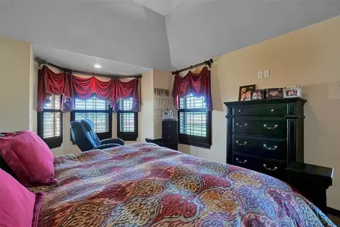 Bedroom - 21321 E 1290 Rd, Sentinel, OK 73664 photo 1 of 5