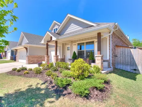 12413 SW 30th St, Yukon, OK 73099