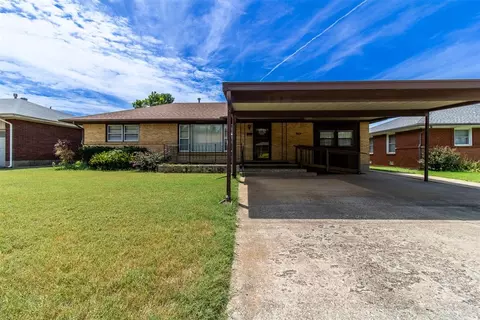 216 W Coe Dr, Midwest City, OK 73110