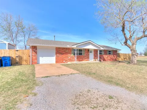 121 W Fourth St, Union City, OK 73090