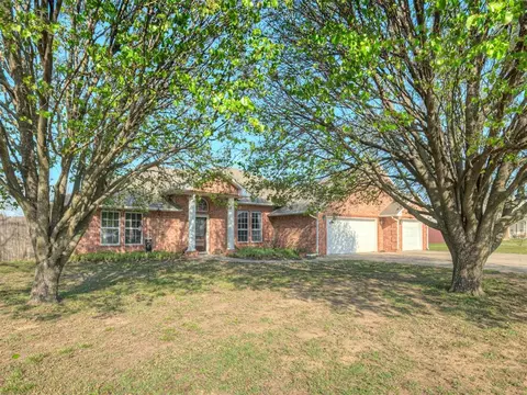 18916 Kelli Ln, Shawnee, OK 74801