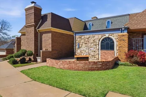 111 The Hills St, Clinton, OK 73601