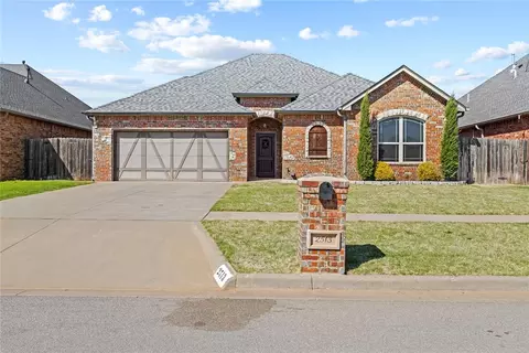 2513 Hayride Dr, Weatherford, OK 73096