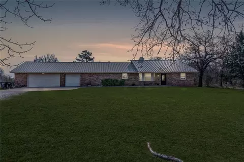 7922 N County Line Ave, Blanchard, OK 73010