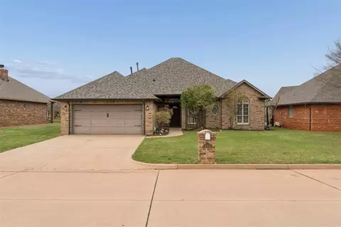 14605 N Waterfront Rd, Edmond, OK 73013