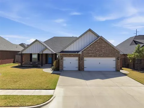 9320 NW 83rd St, Yukon, OK 73099