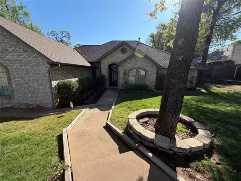 1400 Sandhurst Cir, Edmond, OK 73034