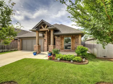 2420 NW 179th Ter, Edmond, OK 73012