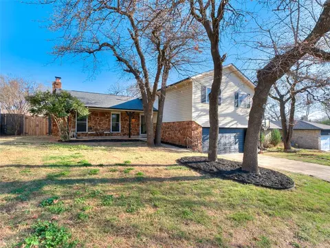 3725 NE 143rd St, Edmond, OK 73013