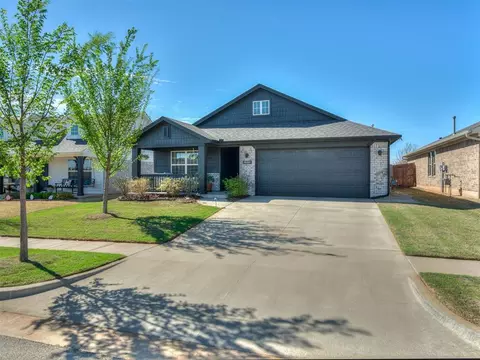 18601 Vivo Dr, Edmond, OK 73012