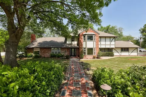 3853 Lewis St, Norman, OK 73026