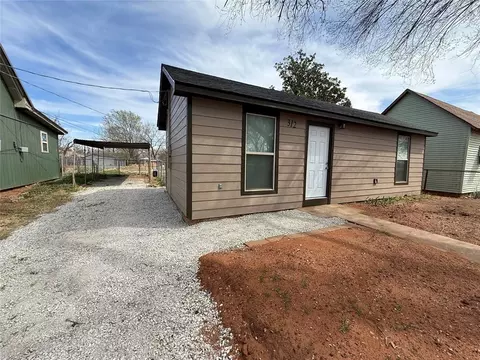 312 S Howard Ave, Elk City, OK 73644