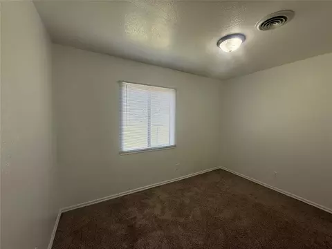 Bedroom - 404 Mercury, Altus, OK 73521 photo 10 of 13