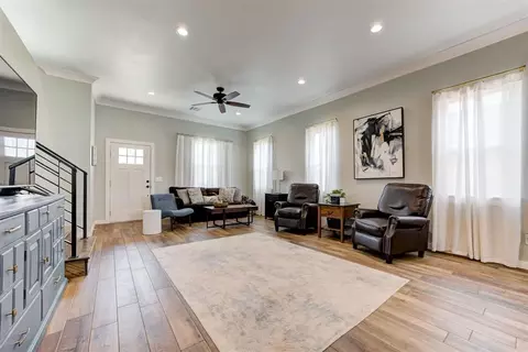 Living - 806 E Warner Ave, Guthrie, OK 73044 photo 1 of 3