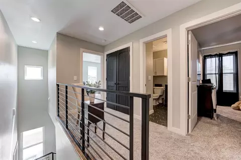 Entry Way - 806 E Warner Ave, Guthrie, OK 73044 photo 4 of 4