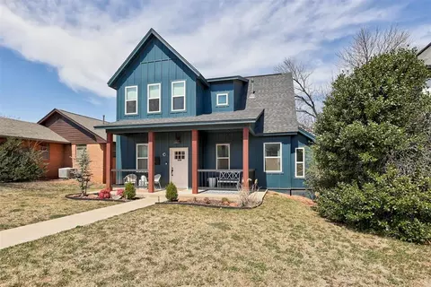 Exterior - 806 E Warner Ave, Guthrie, OK 73044 photo 3 of 8