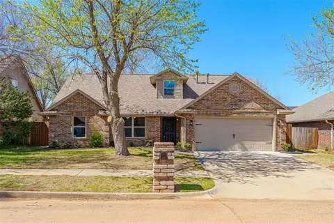 18321 English Oak Ln, Edmond, OK 73012