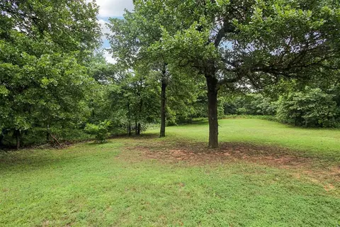 12900 Raymond King Dr, Moore, OK 73165