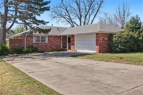 1708 Dover Dr, Ponca City, OK 74604