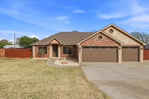 Exterior - 716 S Main St, Canute, OK 73626 photo 3 of 7